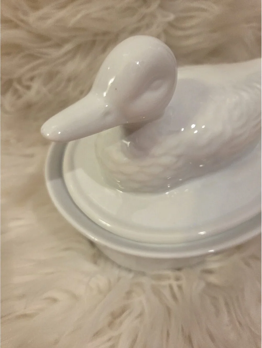 Bistro Blanc White Ceramic Duck Casserole Microwave And Dishwasher Safe